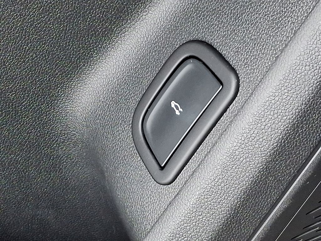 Thumbnail: 2025 Chevrolet Traverse - 27