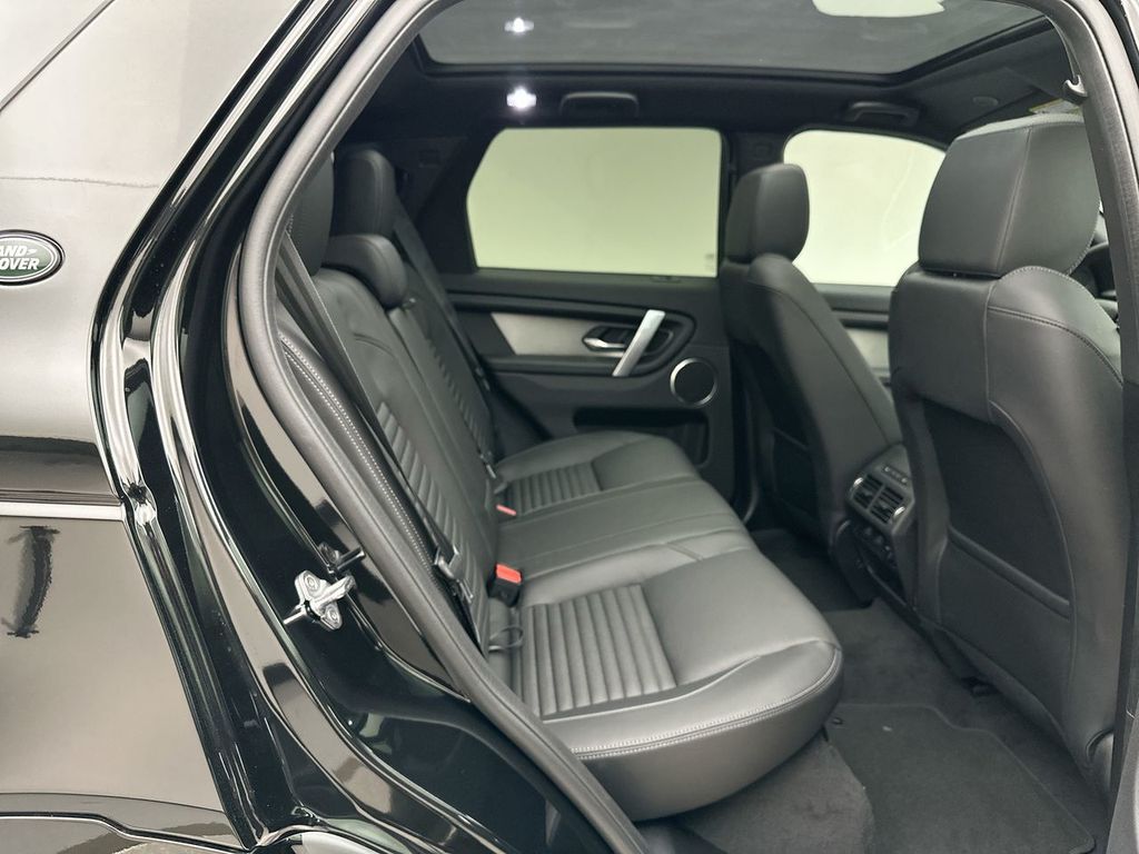 Thumbnail: 2026 Land Rover Discovery Sport - 7