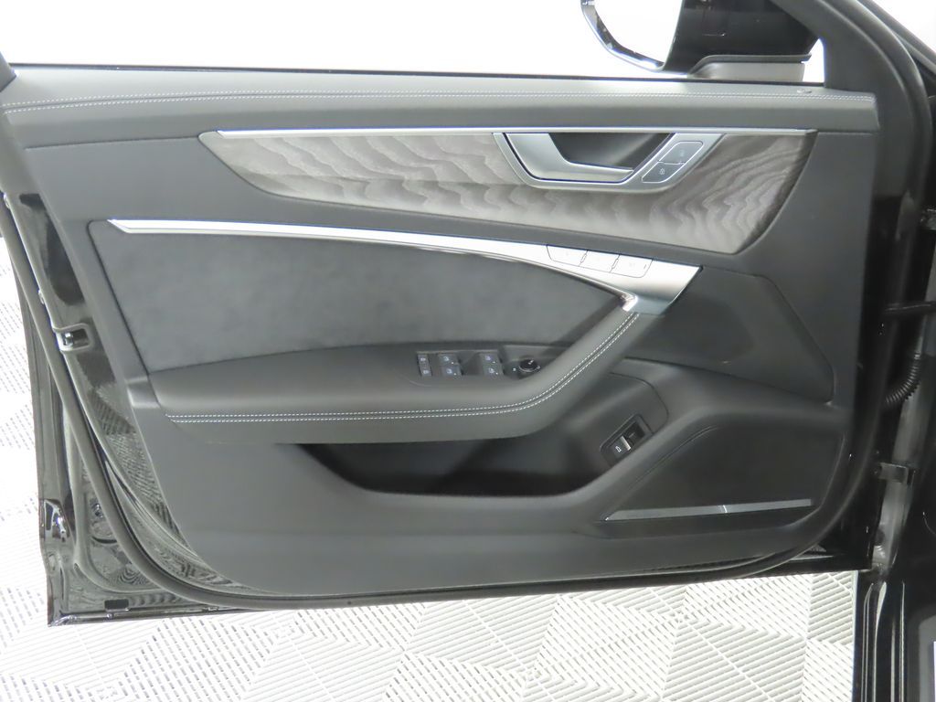 Thumbnail: 2025 Audi A6 - 27