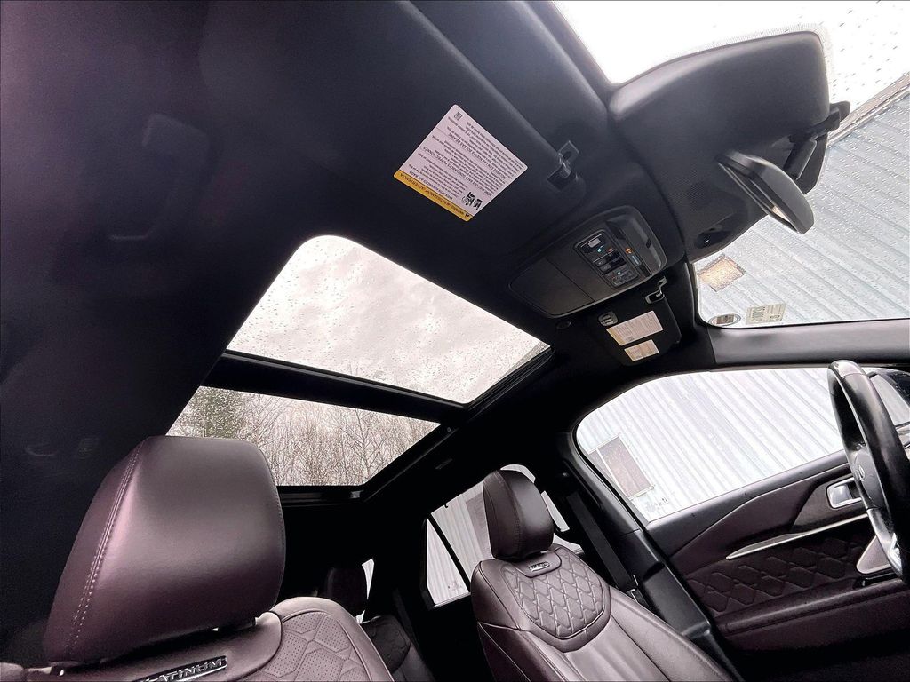 2025 Ford Explorer — photo 23