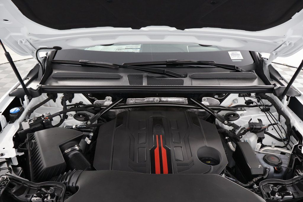 Thumbnail: 2026 Audi SQ5 - 9