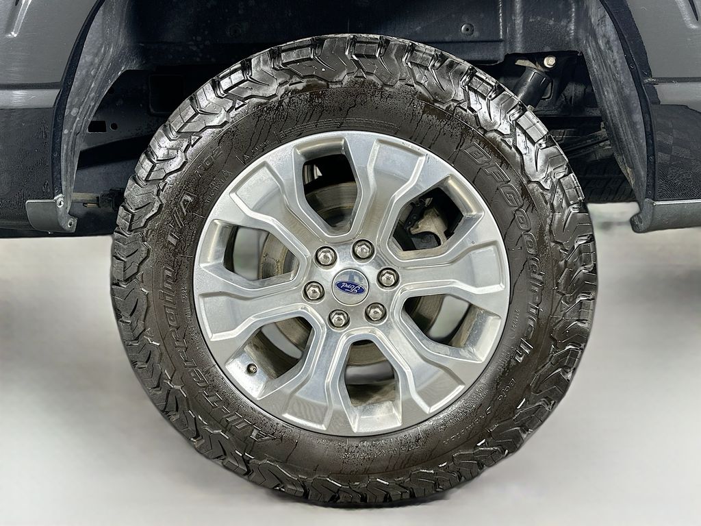 Used 2021 Black Ford Platinum image 35