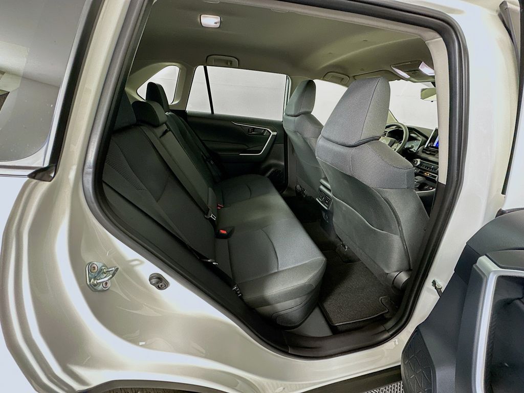 Thumbnail: 2025 Toyota RAV4 - 27