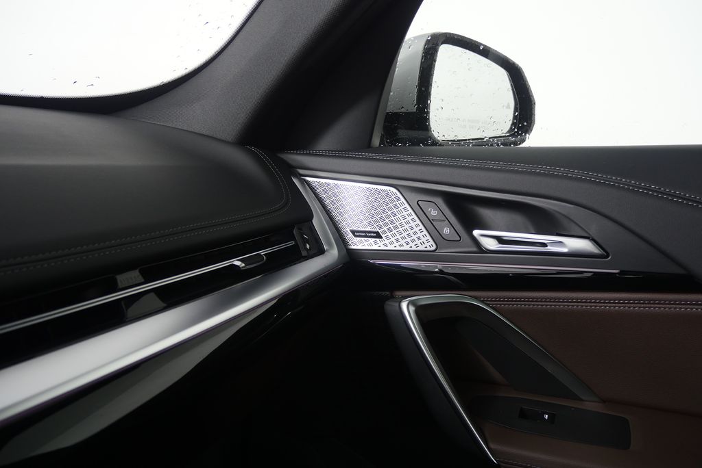 Thumbnail: 2023 BMW X1 - 31