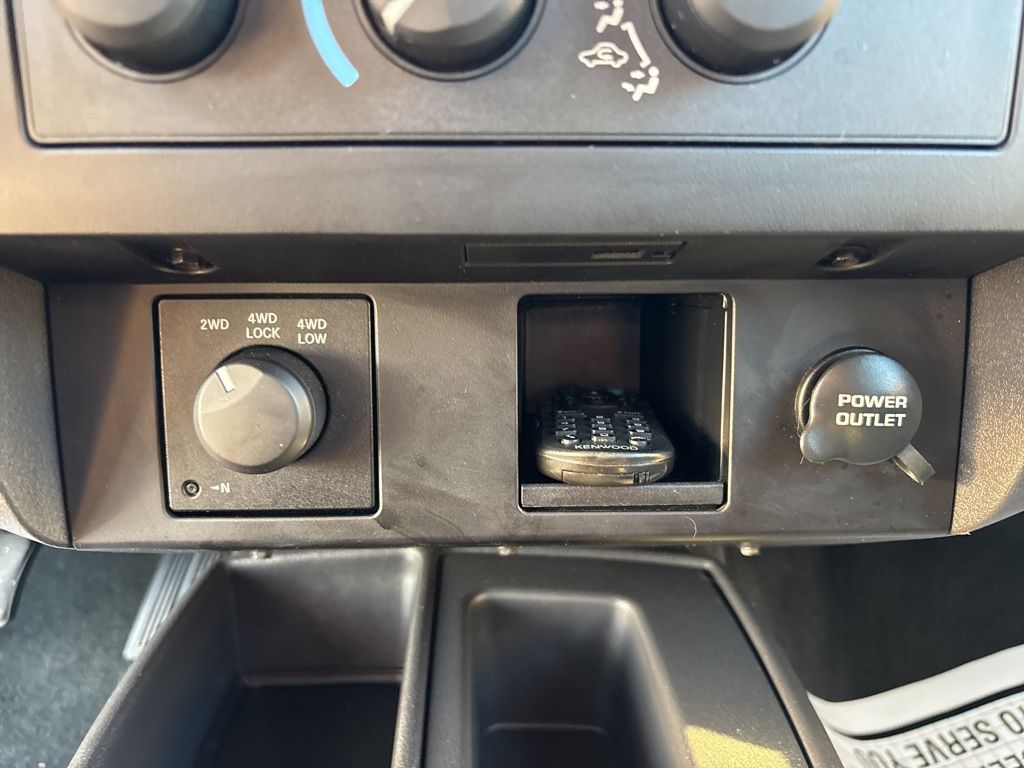 2011 Dodge Dakota SXT SLT photo 18