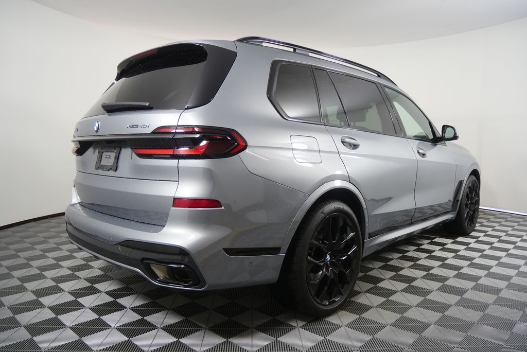 Thumbnail: 2024 BMW X7 - 3