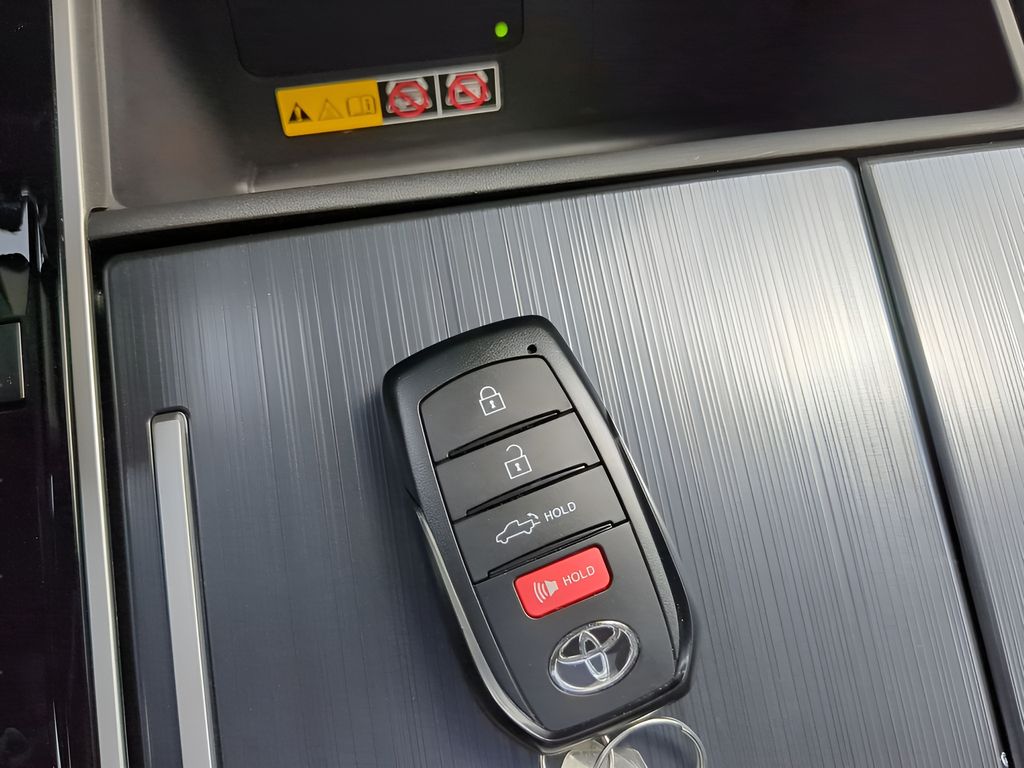 2025 Toyota Tundra Platinum - Photo 29