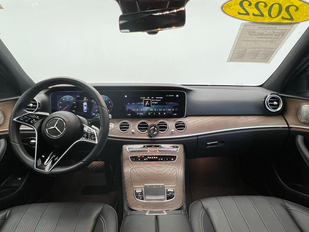 Thumbnail: 2022 Mercedes-Benz E-Class - 11