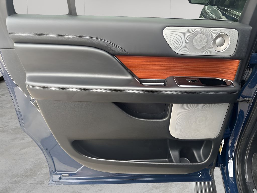 Used Car 2019 Lincoln Navigator L  L Reserve For Sale Under $40,000 In Austin, Texas