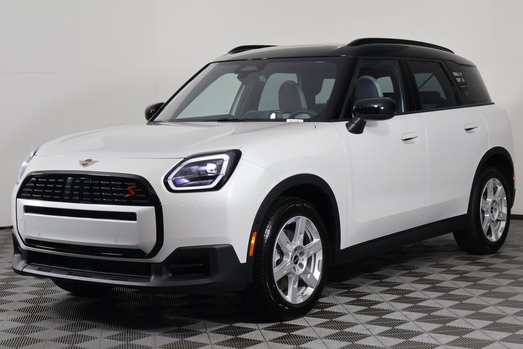 Thumbnail: 2027 MINI Cooper Countryman - 1