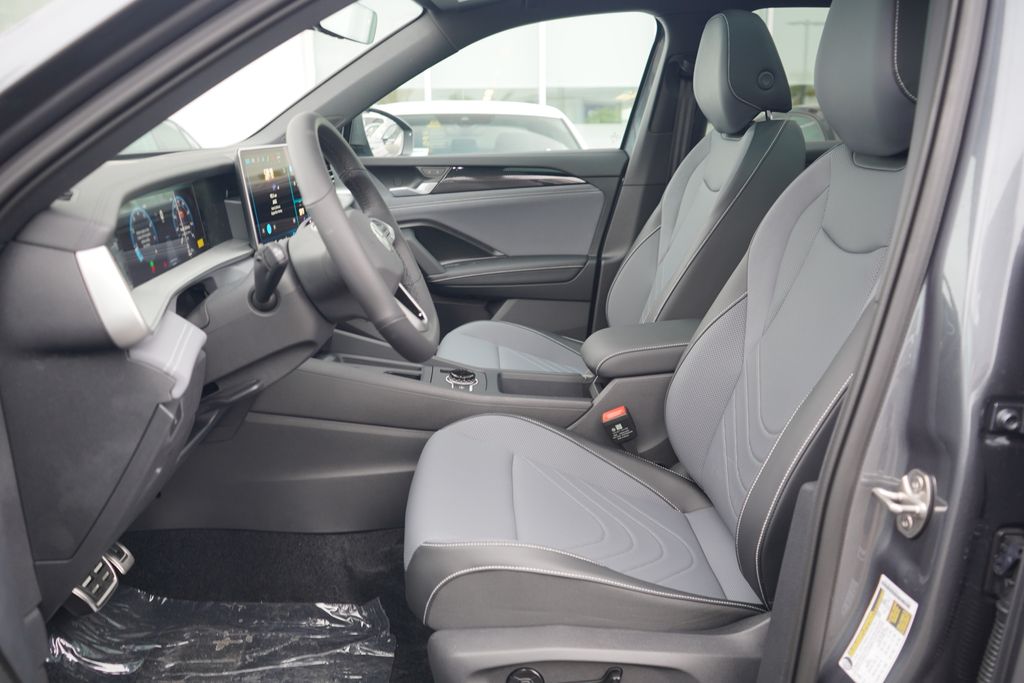 Thumbnail: 2025 Volkswagen Tiguan - 6