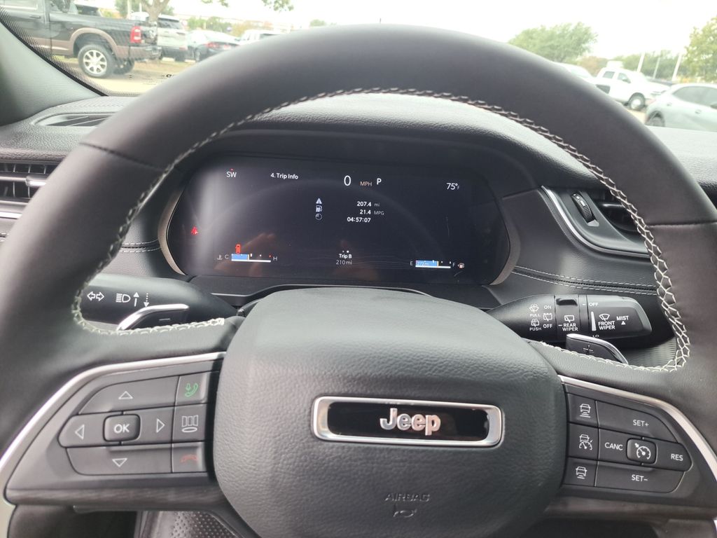 New Car 2025 Jeep Grand Cherokee  Laredo For Sale Under $35,000 In Austin, Texas