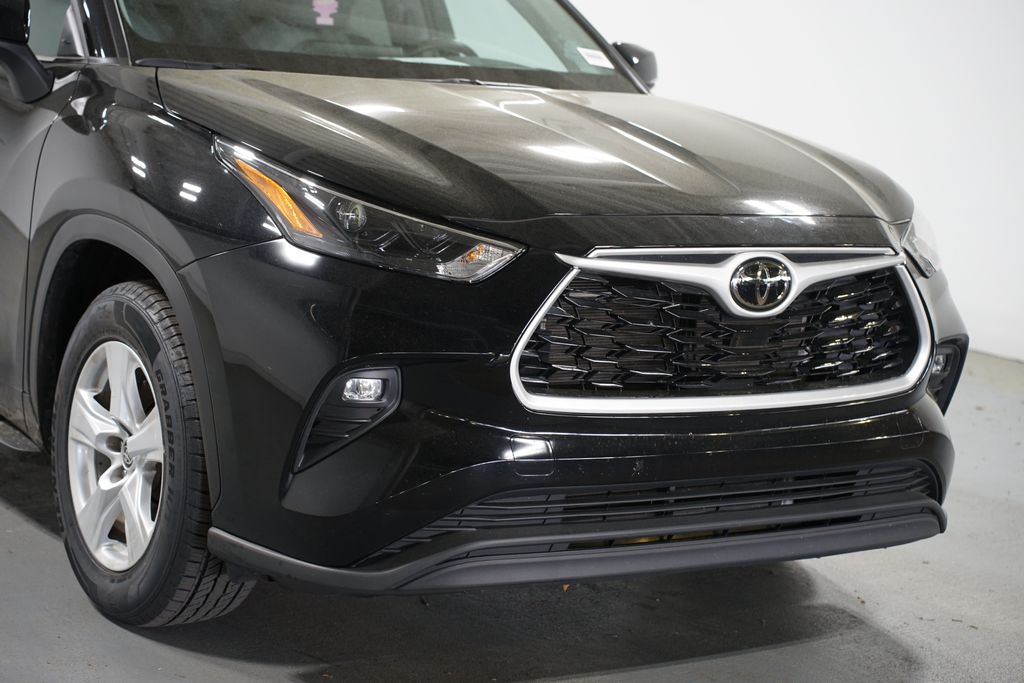 Thumbnail: 2024 Toyota Highlander - 4