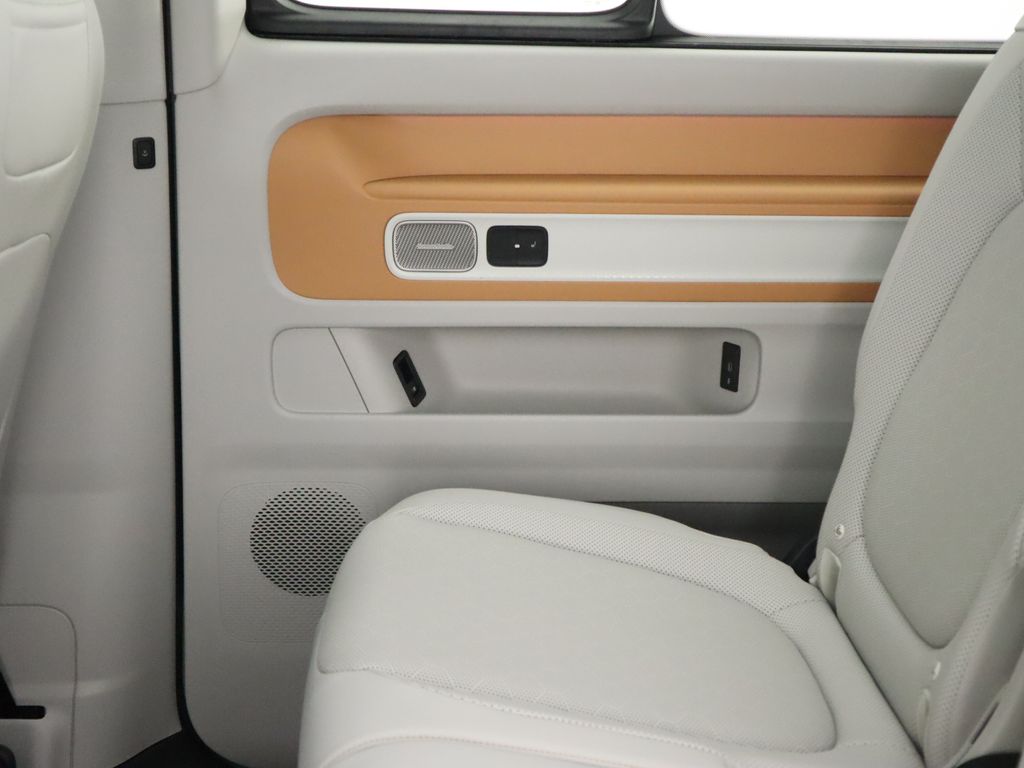 Thumbnail: 2025 Volkswagen ID.Buzz - 29