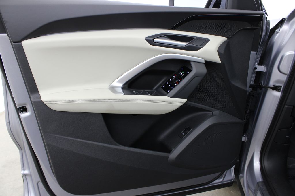 new 2025 Audi Q5 car, priced at $49,867