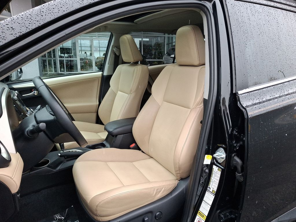 2013 Toyota RAV4 Limited 12