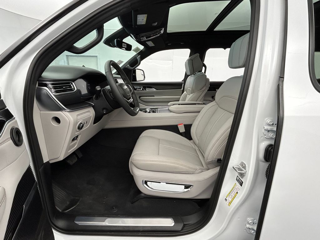 New 2026 Bright White Clearcoat Jeep Summit Obsidian image 16