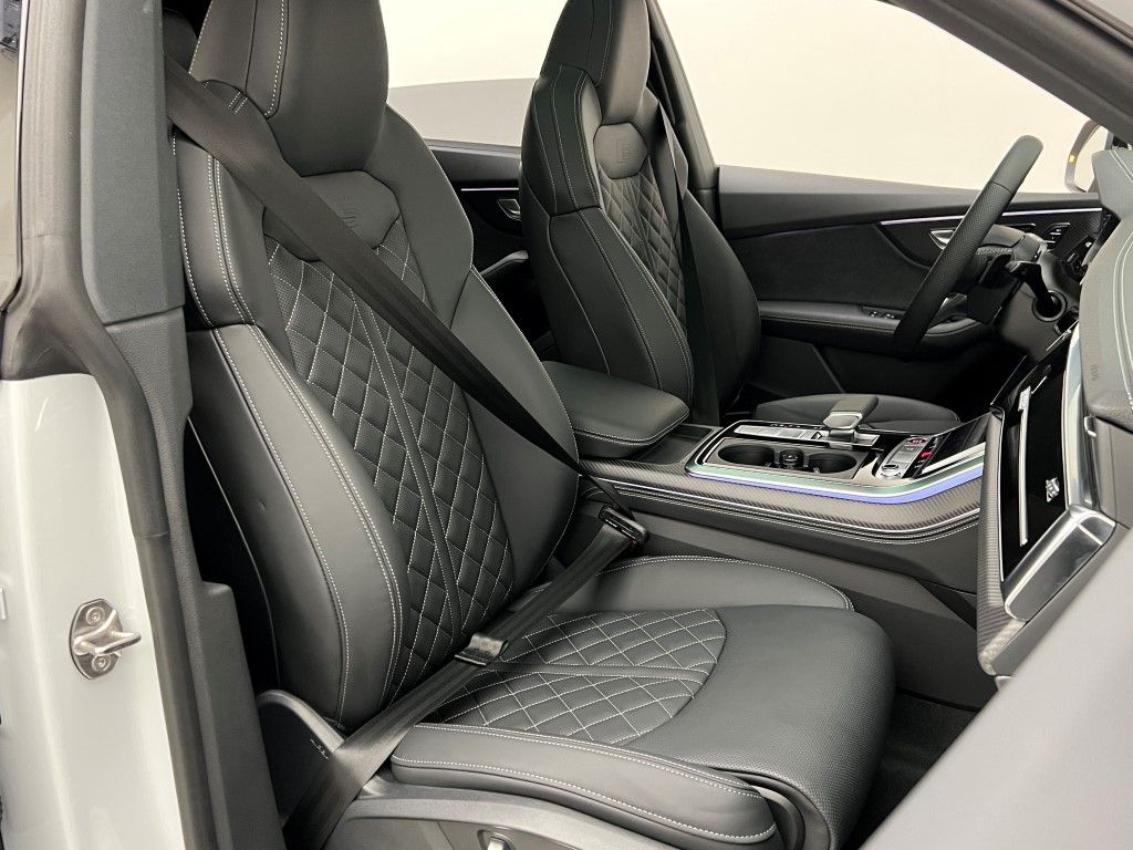 Thumbnail: 2026 Audi SQ8 - 11