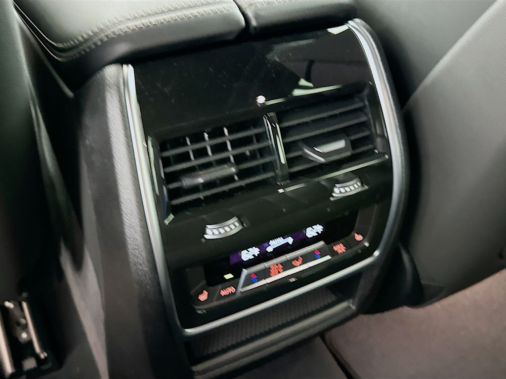 Thumbnail: 2026 BMW X5 - 18