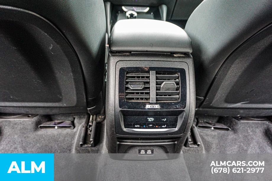 Used 2025 Black BMW xDrive30i image 31