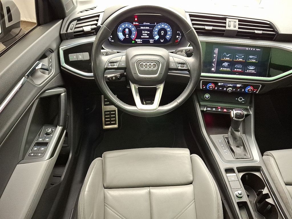 Thumbnail: 2022 Audi Q3 - 11