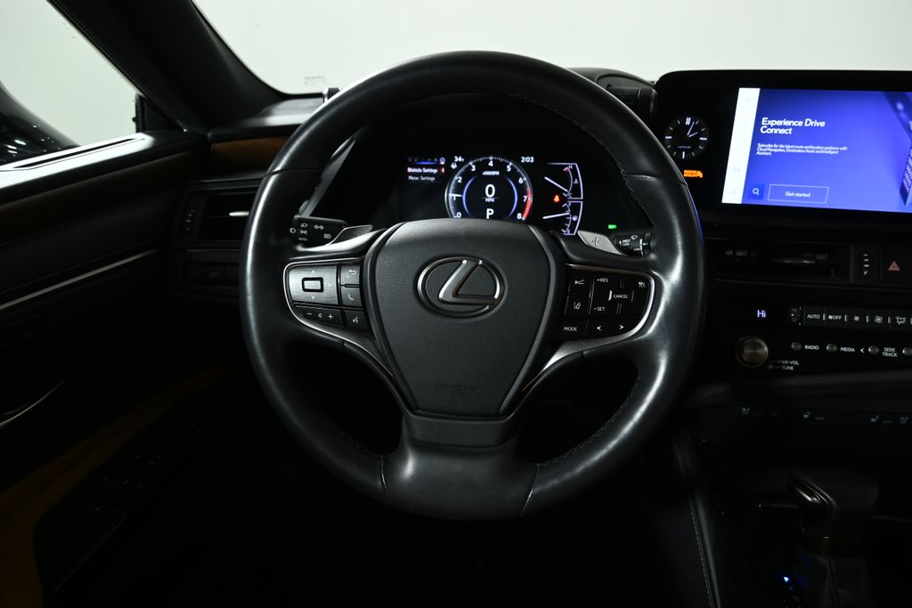 Thumbnail: 2025 Lexus ES - 18