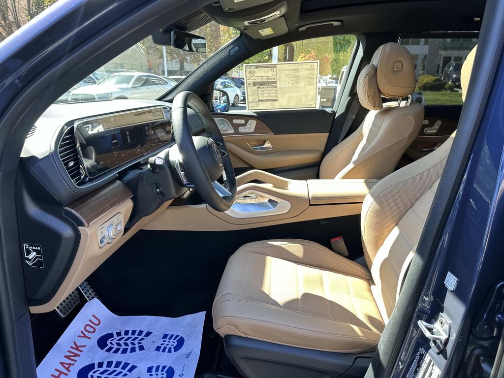 Thumbnail: 2026 Mercedes-Benz GLS - 17