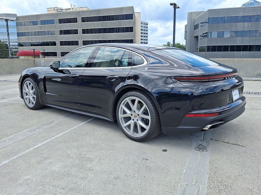 Thumbnail: 2025 Porsche Panamera - 3