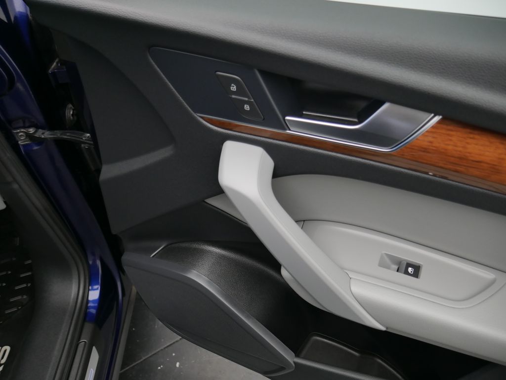 Thumbnail: 2023 Audi Q5 - 26