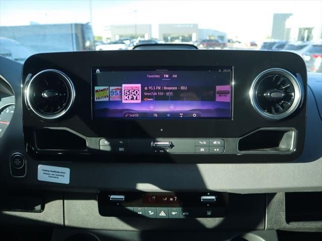 Thumbnail: 2026 Mercedes-Benz Sprinter - 15