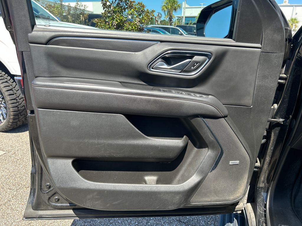 Used 2022 Black GMC AT4 image 7