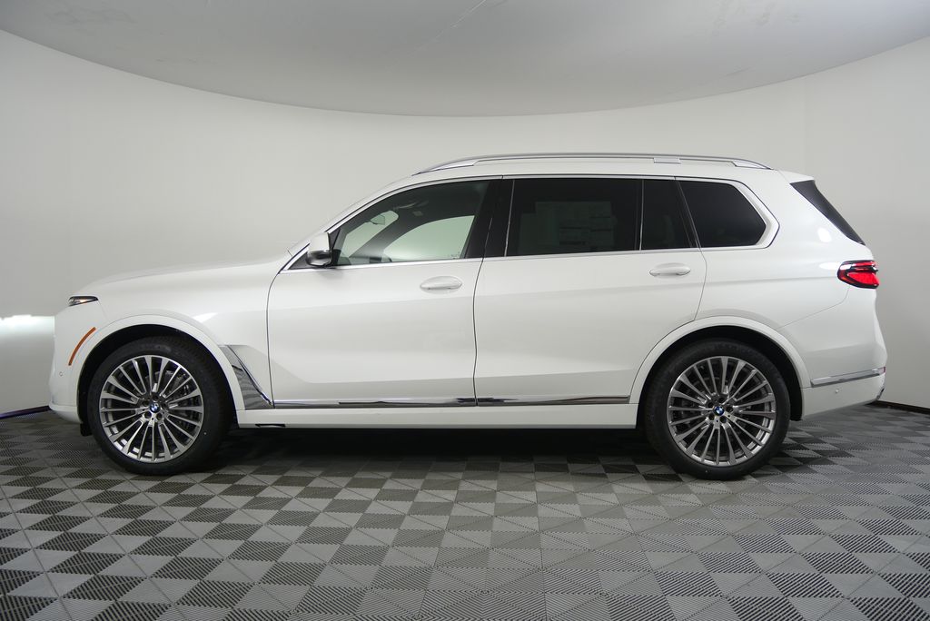 Thumbnail: 2026 BMW X7 - 6