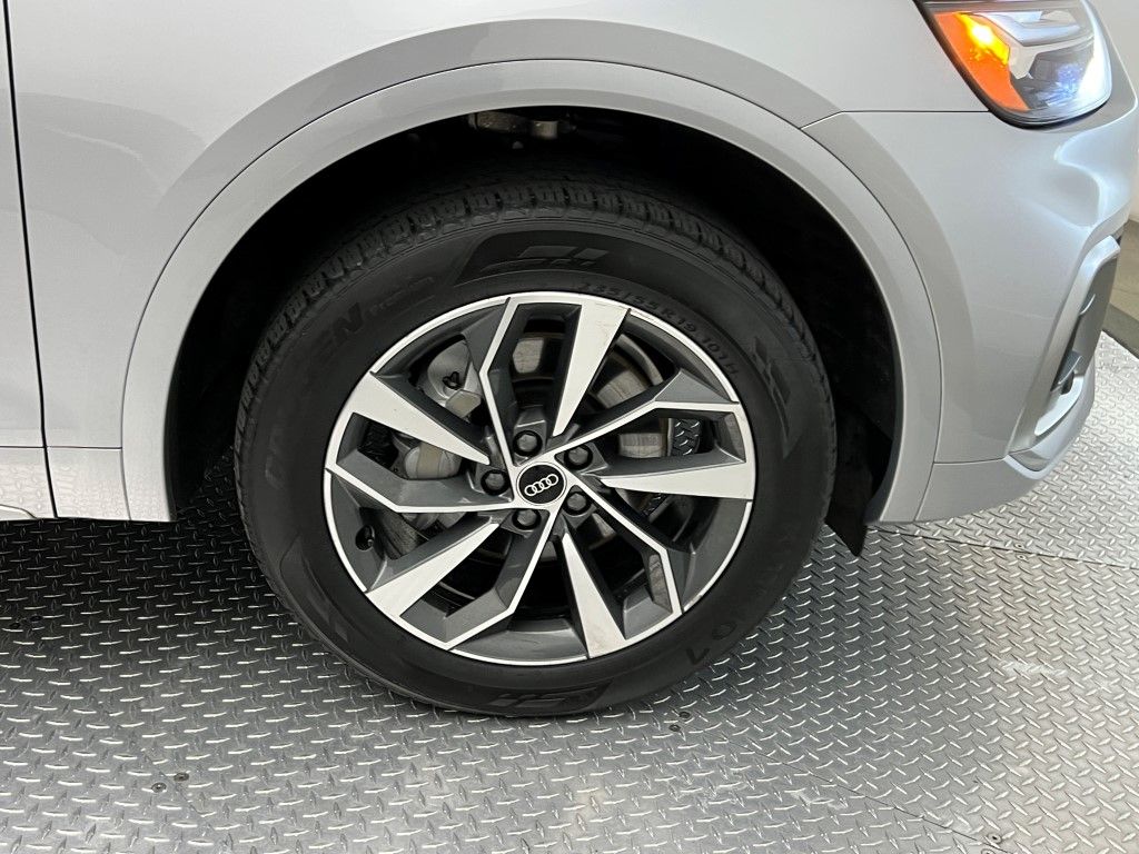 Thumbnail: 2023 Audi Q5 - 12