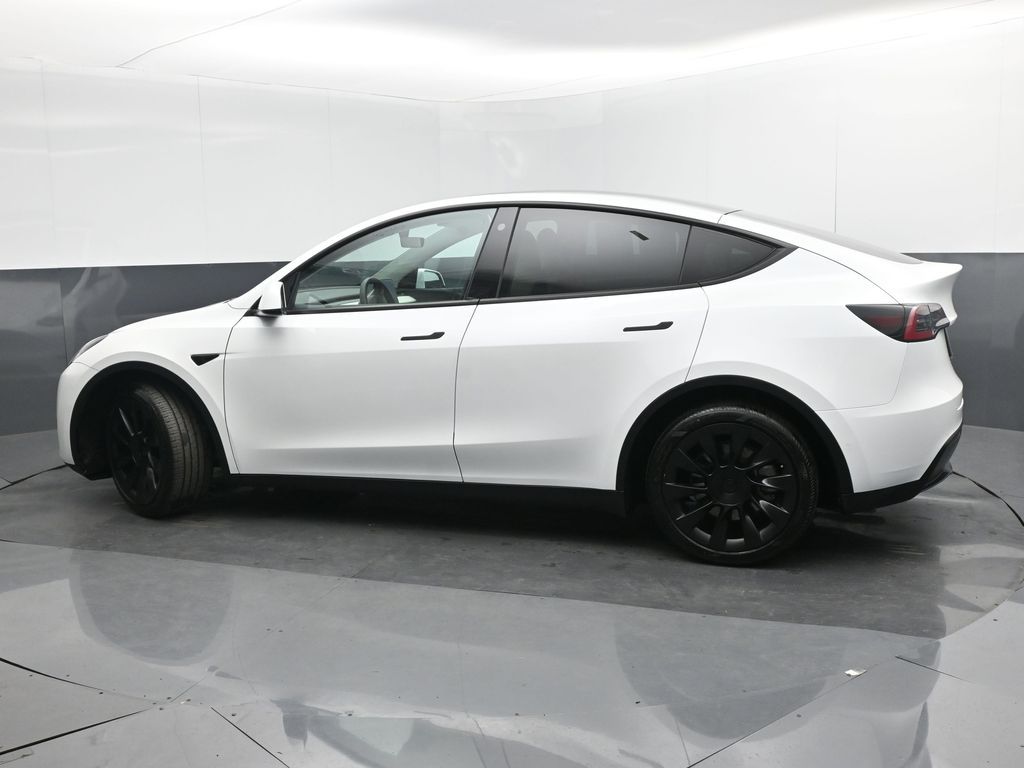 2022 Tesla Model Y Long Range Dual Motor All-Wheel Drive