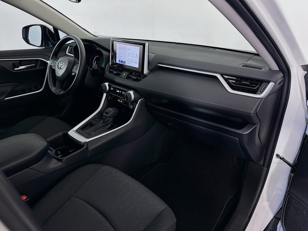 Thumbnail: 2025 Toyota RAV4 - 29