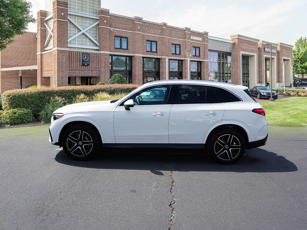 2025 Mercedes-Benz GLC 300 4