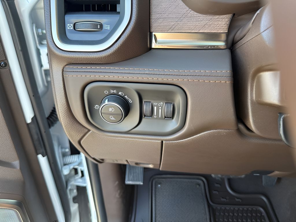 New 2026 White Ram Limited image 30