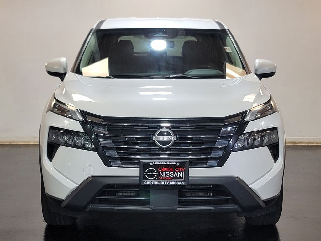 Used 2024 Nissan Rogue SV with VIN JN8BT3BB4RW421752 for sale in Kansas City