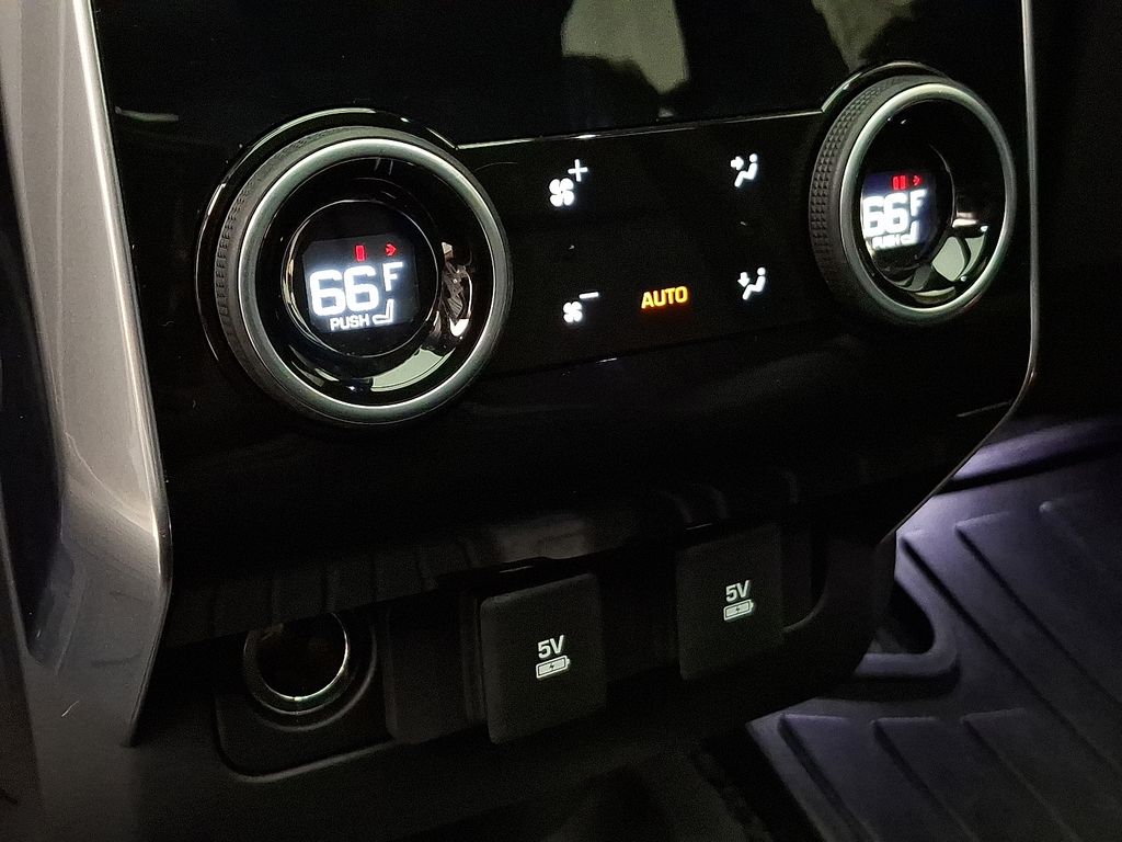 Thumbnail: 2021 Land Rover Range Rover Sport - 11