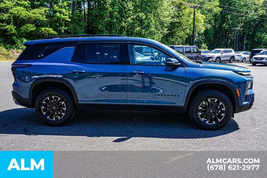 Used 2025 Blue Chevrolet Z71 image 9
