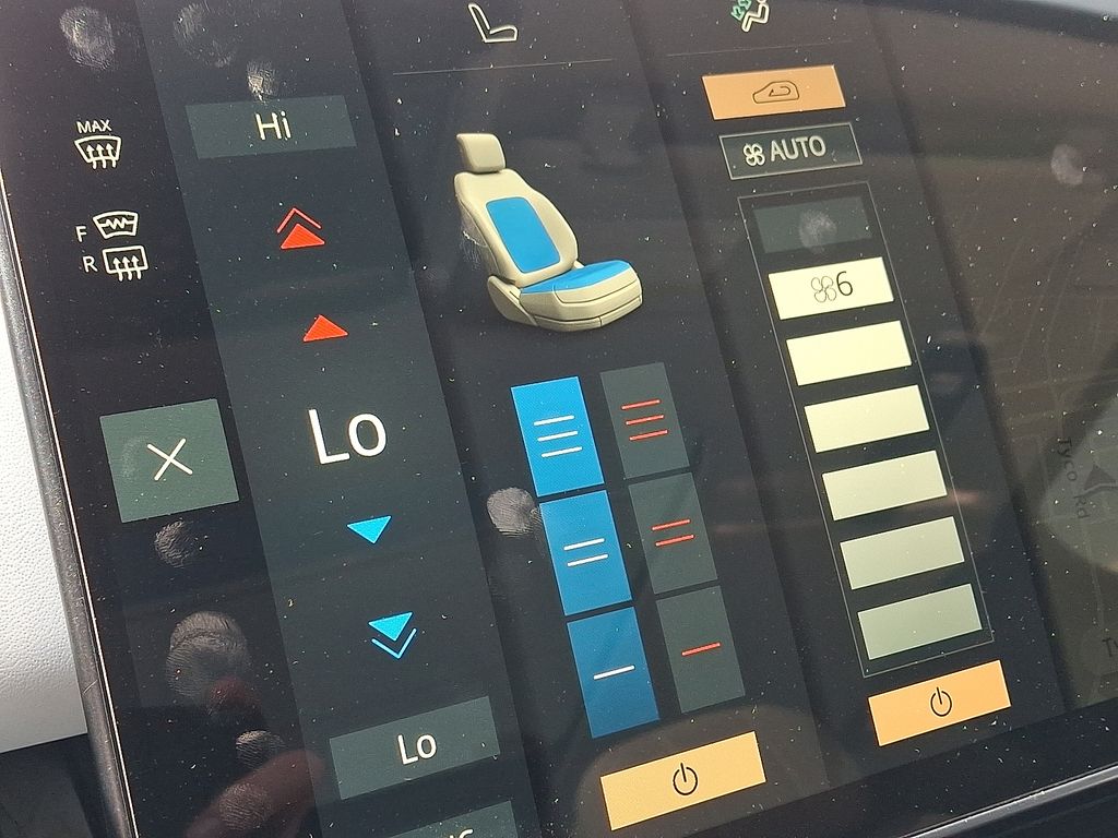 Thumbnail: 2024 Land Rover Range Rover Sport - 24