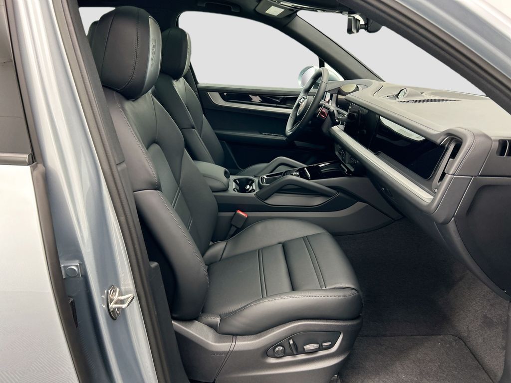 Thumbnail: 2026 Porsche Cayenne - 22