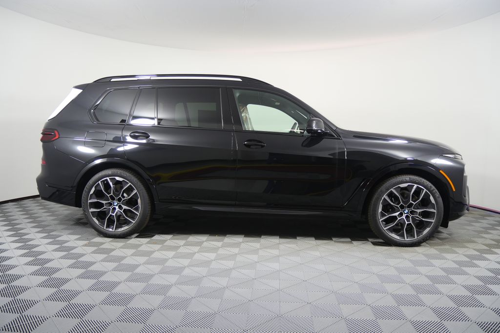 Thumbnail: 2026 BMW X7 - 2