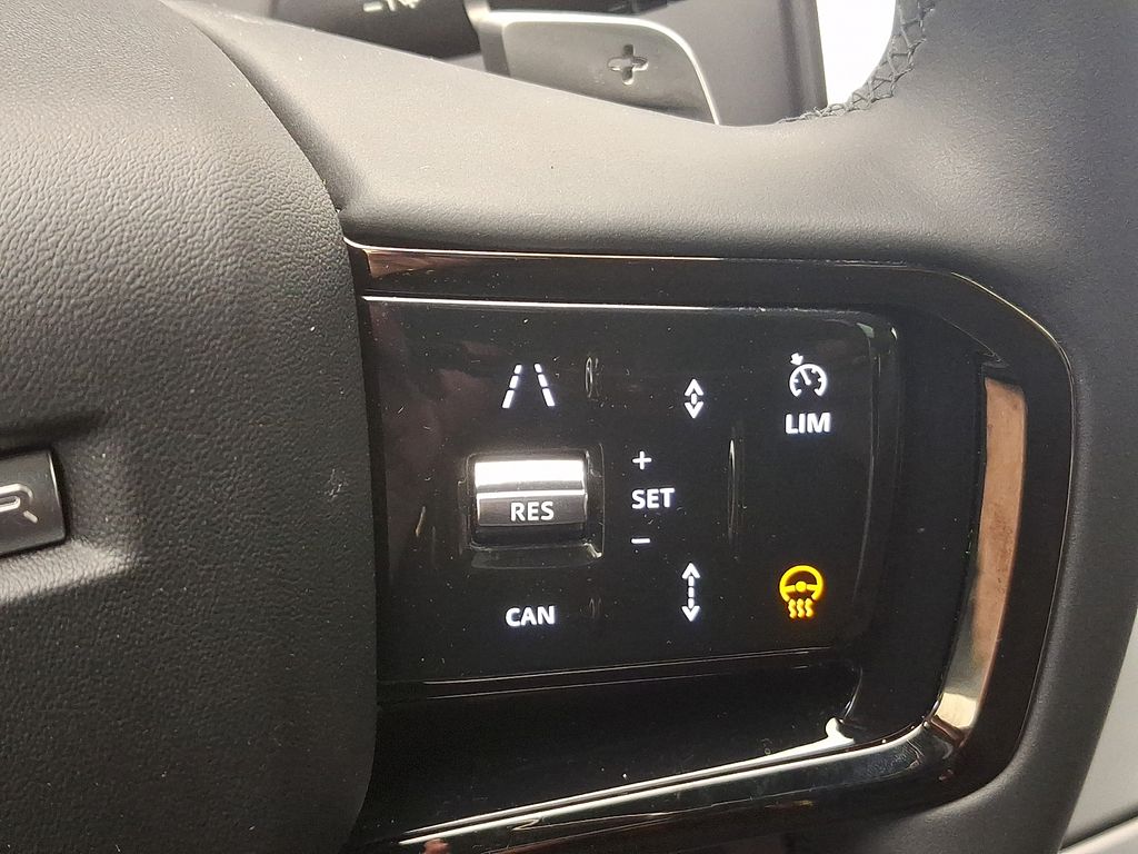 Thumbnail: 2025 Land Rover Range Rover Evoque - 24