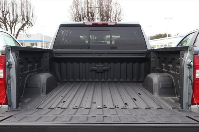 Thumbnail: 2026 Chevrolet Silverado 1500 - 12