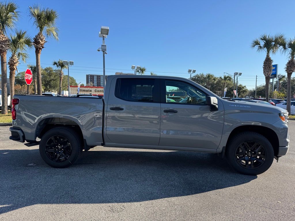 2025 Chevrolet Silverado 1500 Custom 9