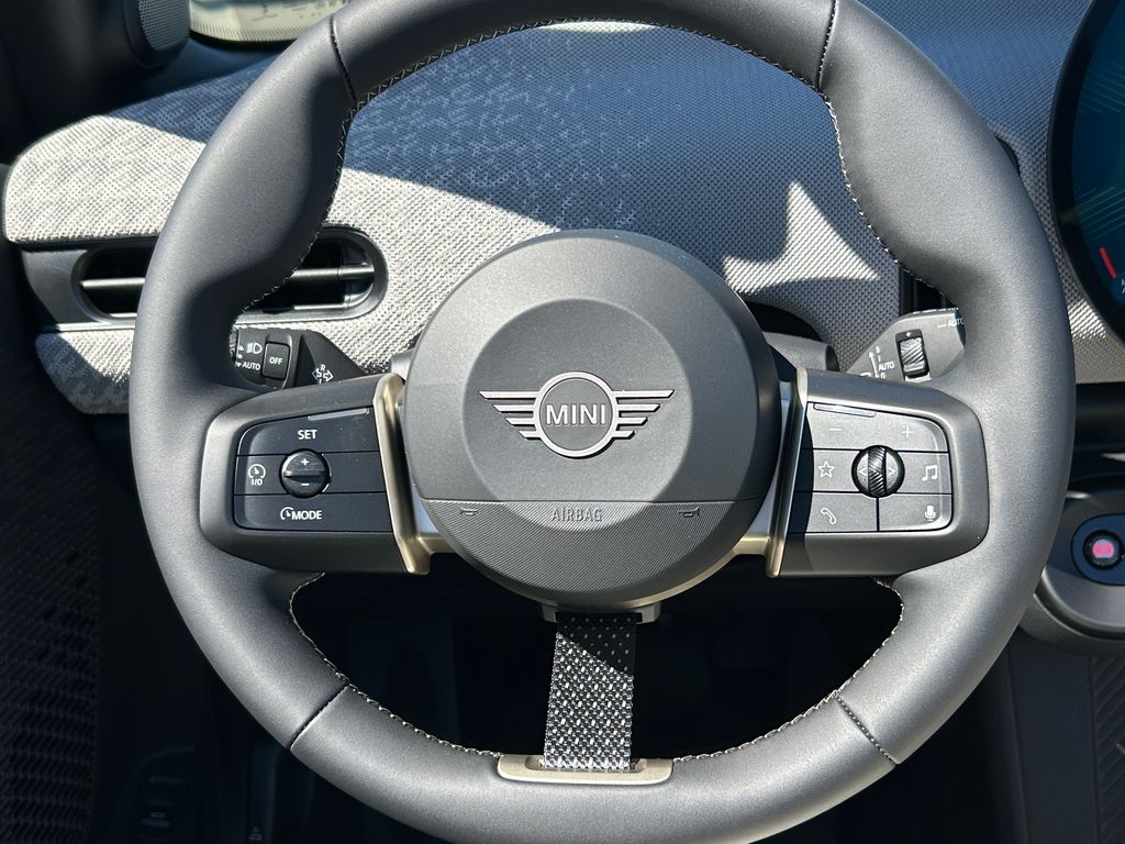 Thumbnail: 2026 MINI Cooper - 17