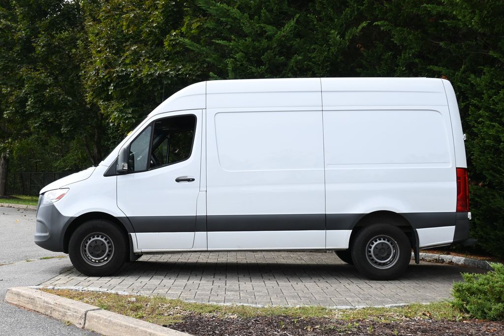 Thumbnail: 2021 Mercedes-Benz Sprinter - 2