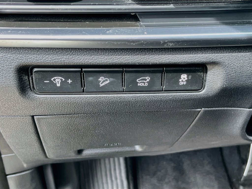 Used 2024 Gray Kia SX image 10
