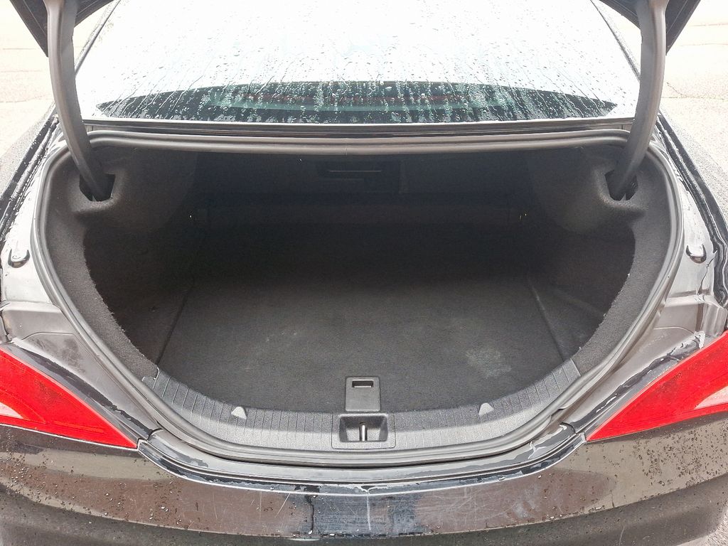 2017 Mercedes-Benz CLA 250 29